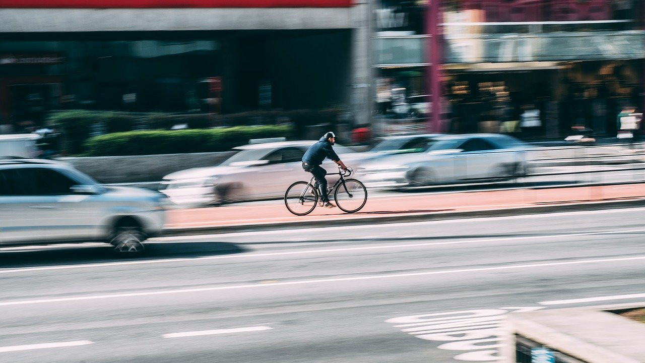  Handshake - Quand les villes se mettent en selle