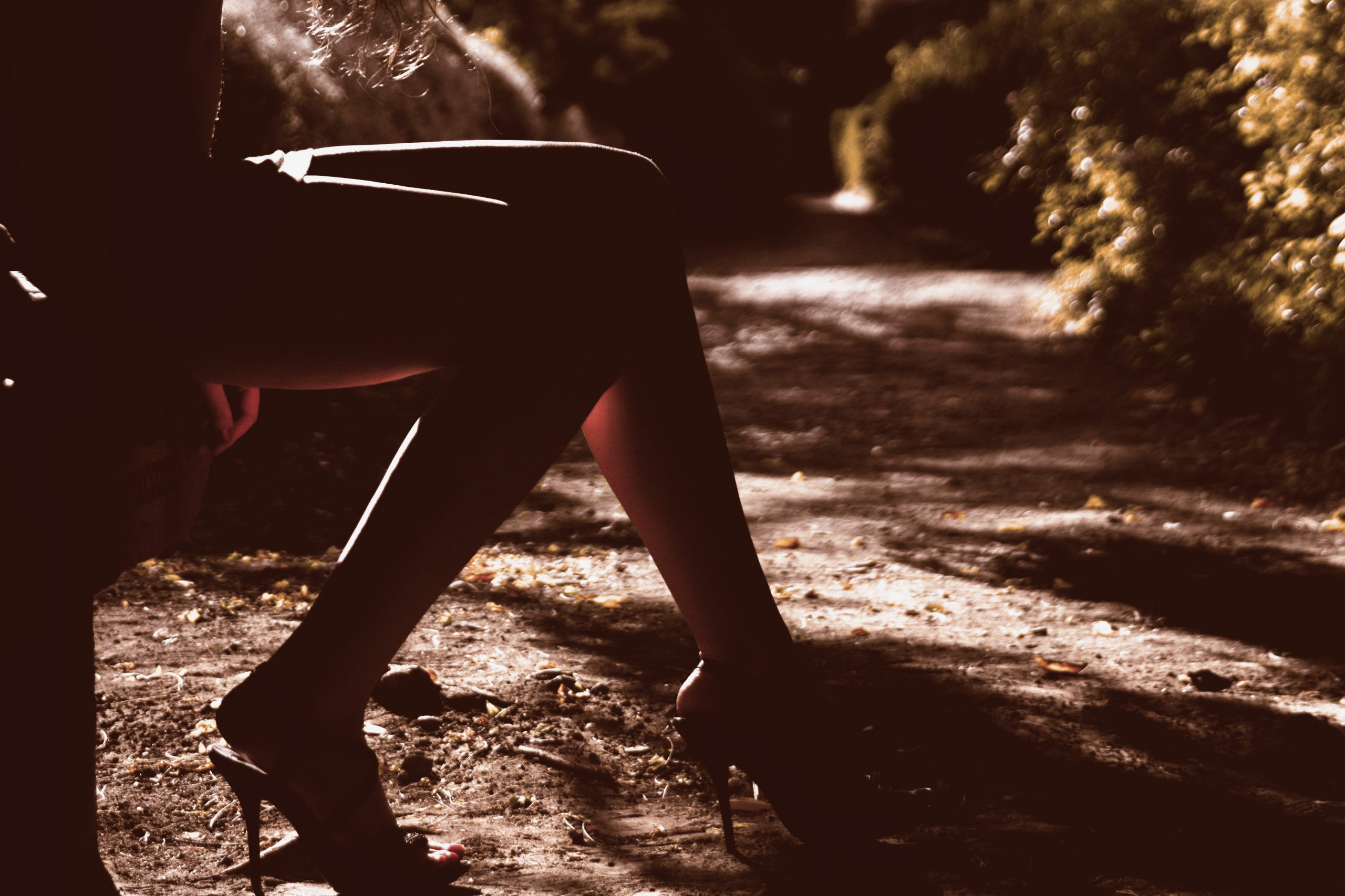PROSTITUTION : INTERDIRE, RÉGULER, LÉGALISER...