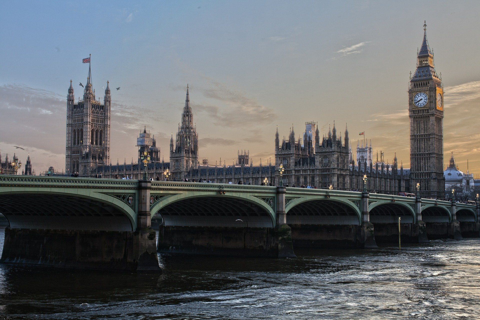 "Quand les pubs sont fermés en Angleterre, c'est qu'il y a un problème grave !"