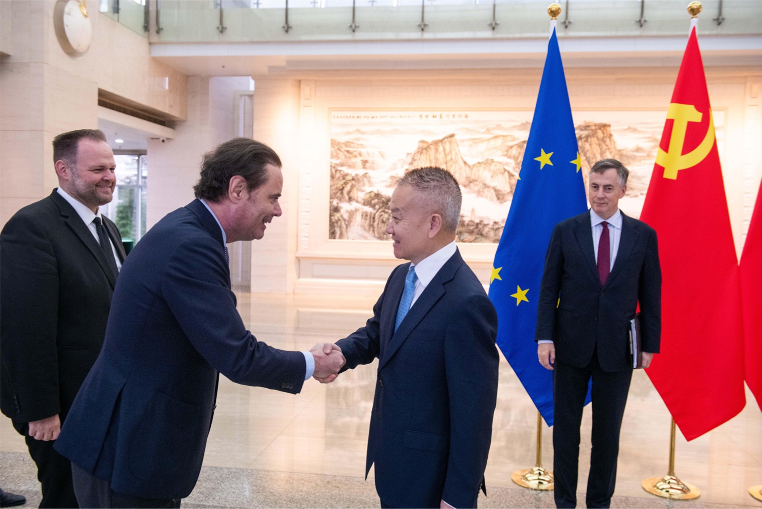 À la une de la session plénière du 5 au 8 octobre : budget, défense et relations avec la Chine