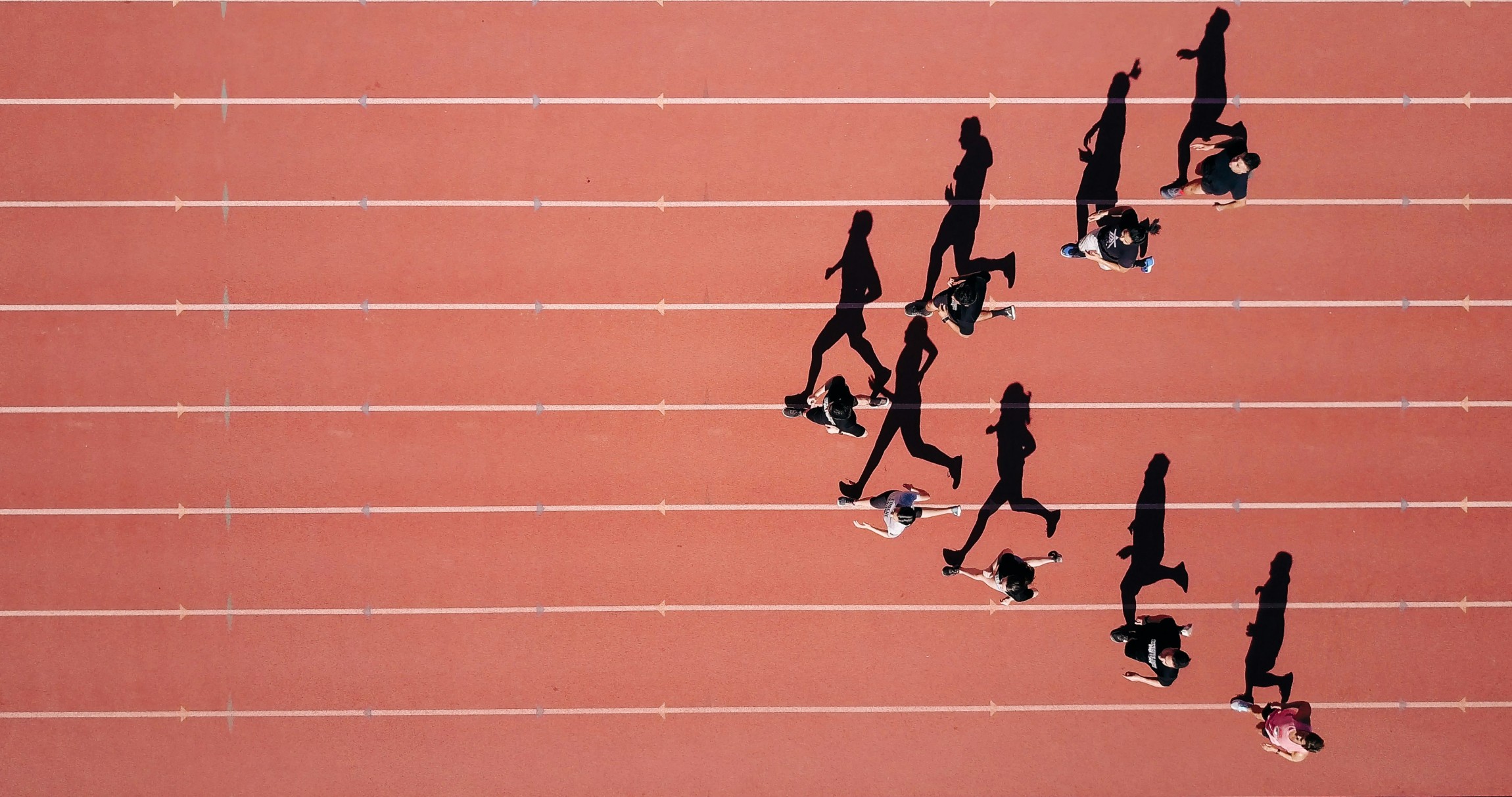 Sponsors polluants, trajets en avion : le sport peut-il se réinventer ?