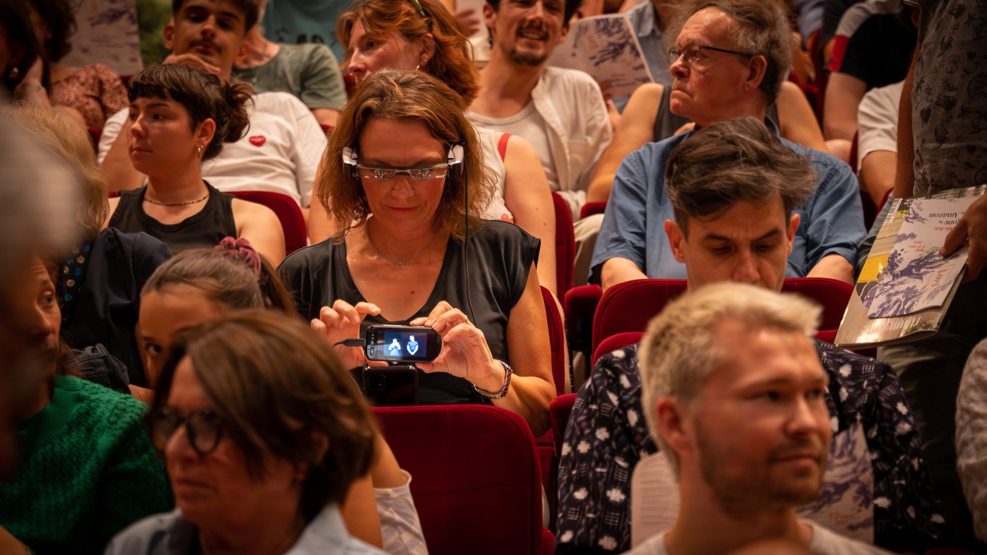 Panthea : Des lunettes connectées pour révolutionner l'accès au spectacle vivant